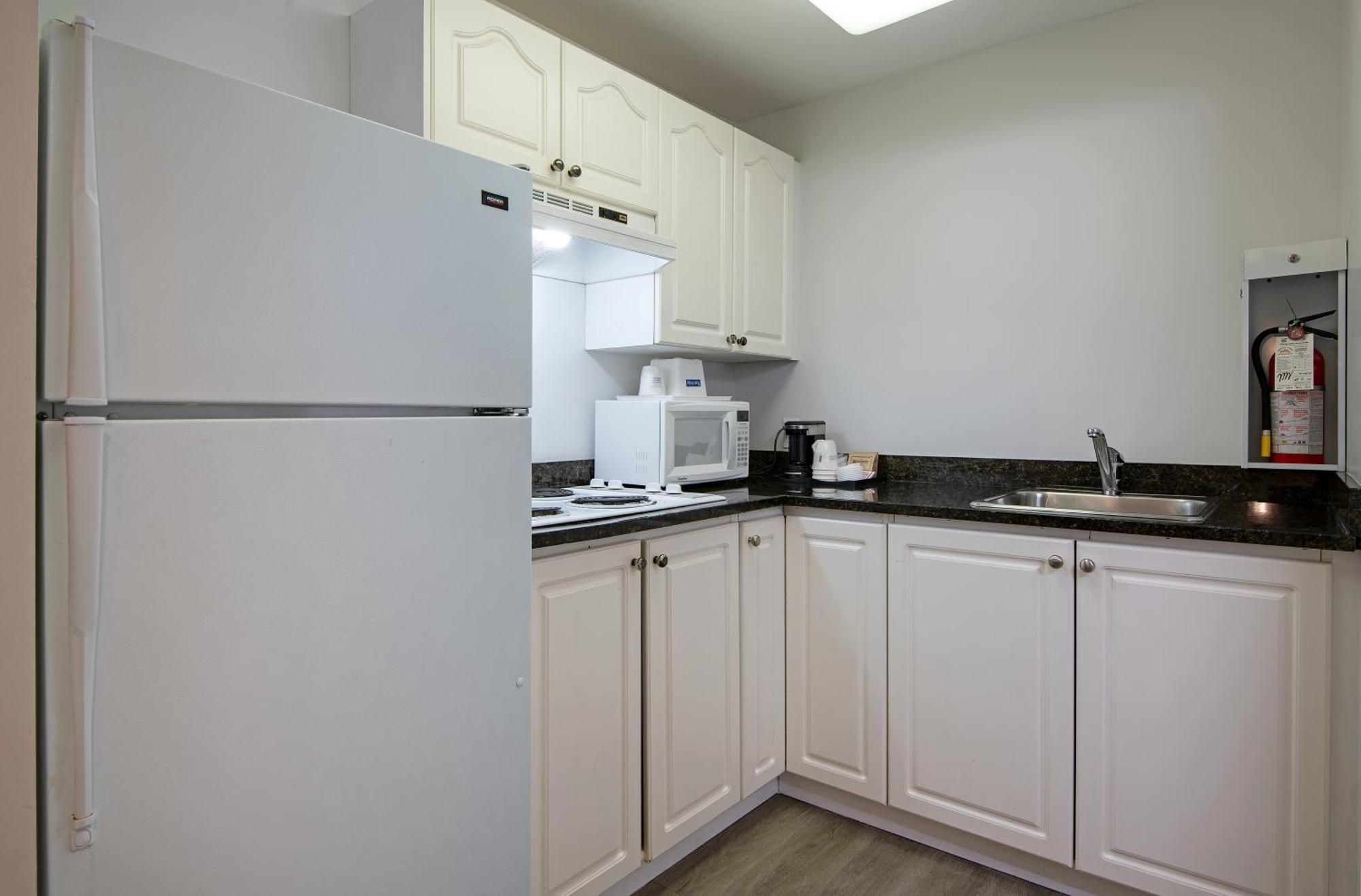 Travelodge By Wyndham Kamloops Mountview Eksteriør billede