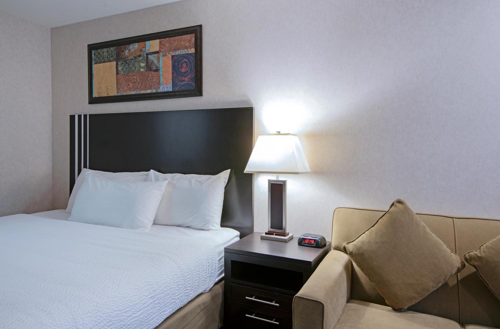 Travelodge By Wyndham Kamloops Mountview Eksteriør billede