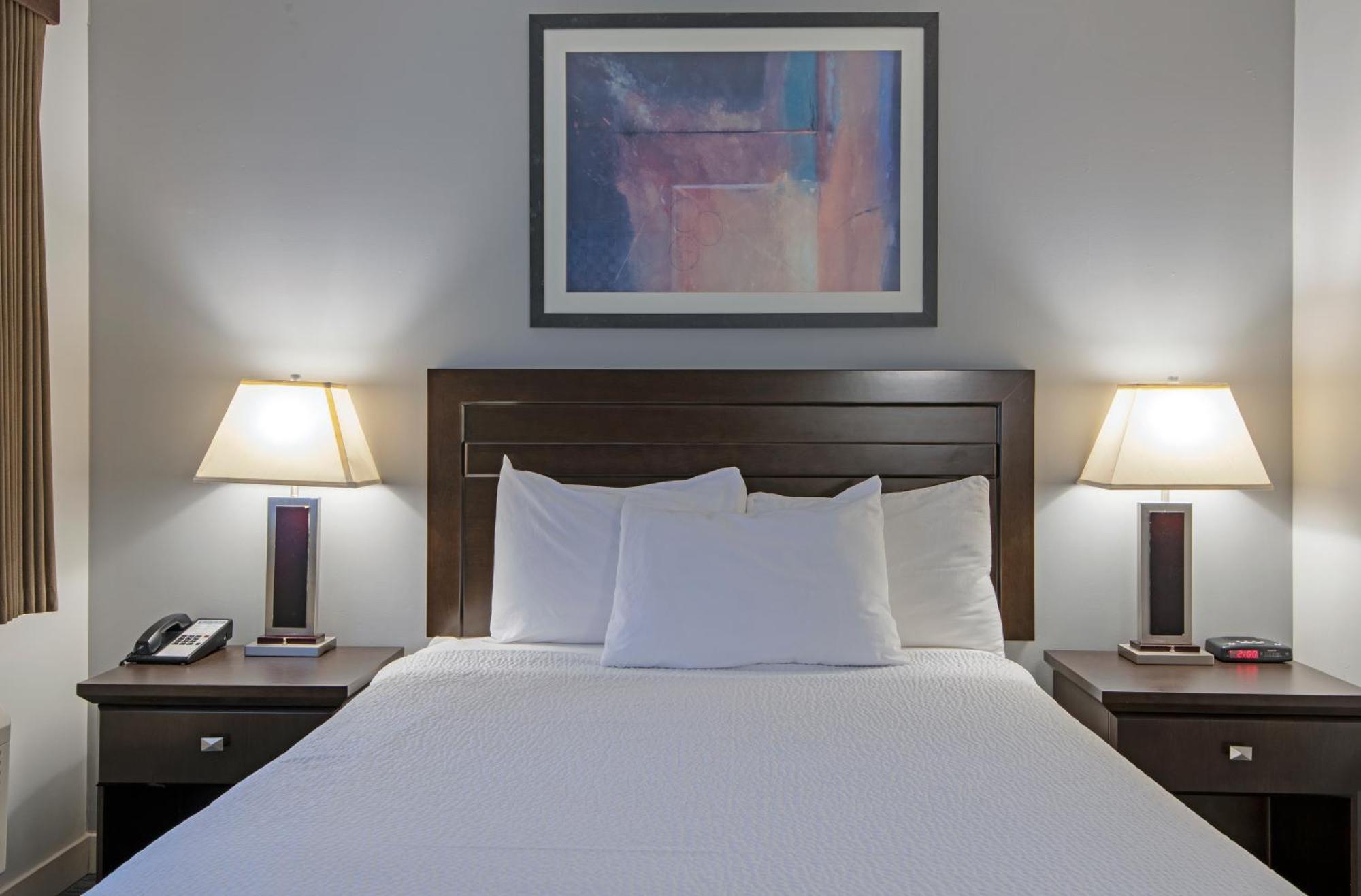 Travelodge By Wyndham Kamloops Mountview Eksteriør billede
