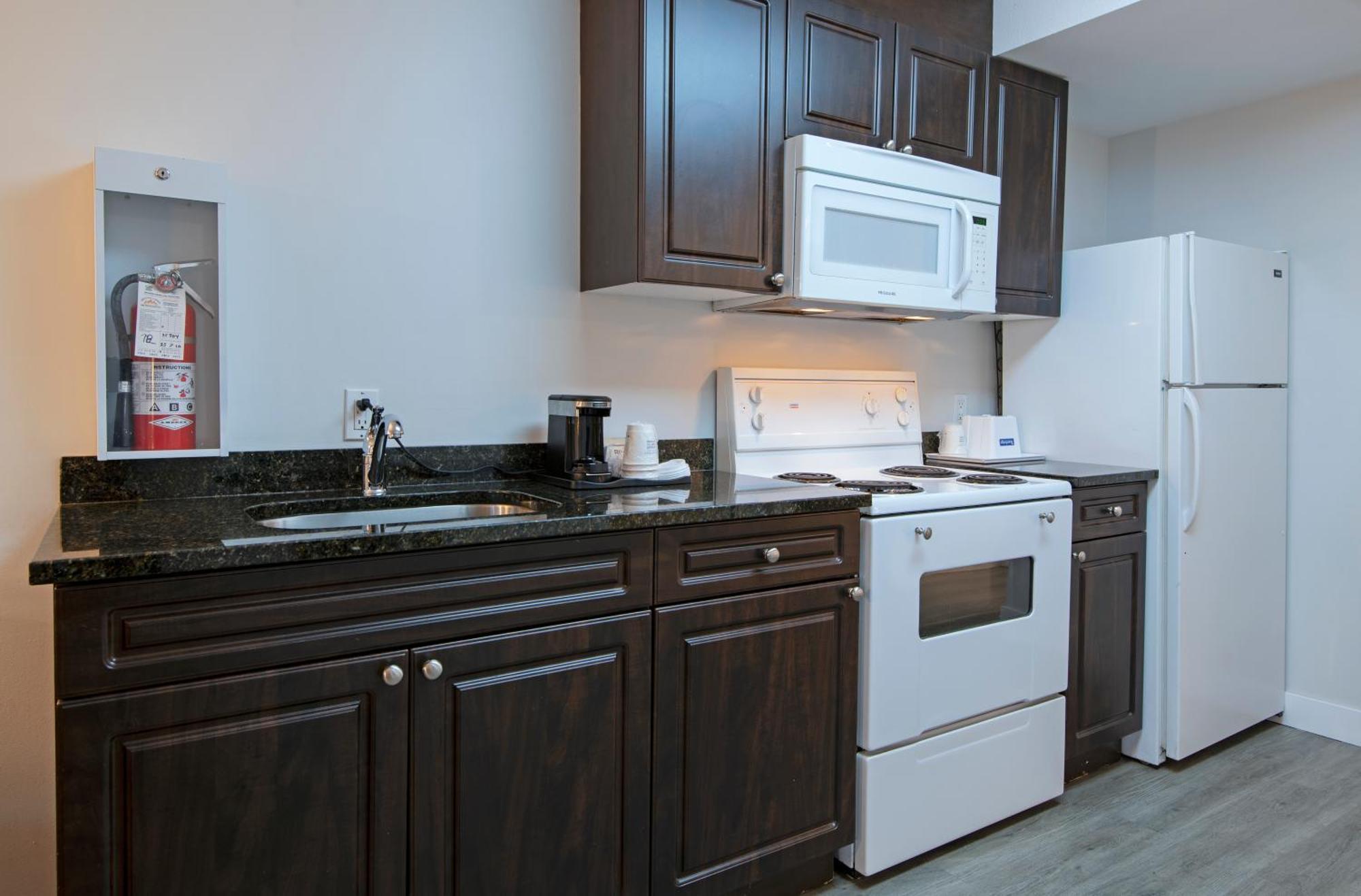 Travelodge By Wyndham Kamloops Mountview Eksteriør billede