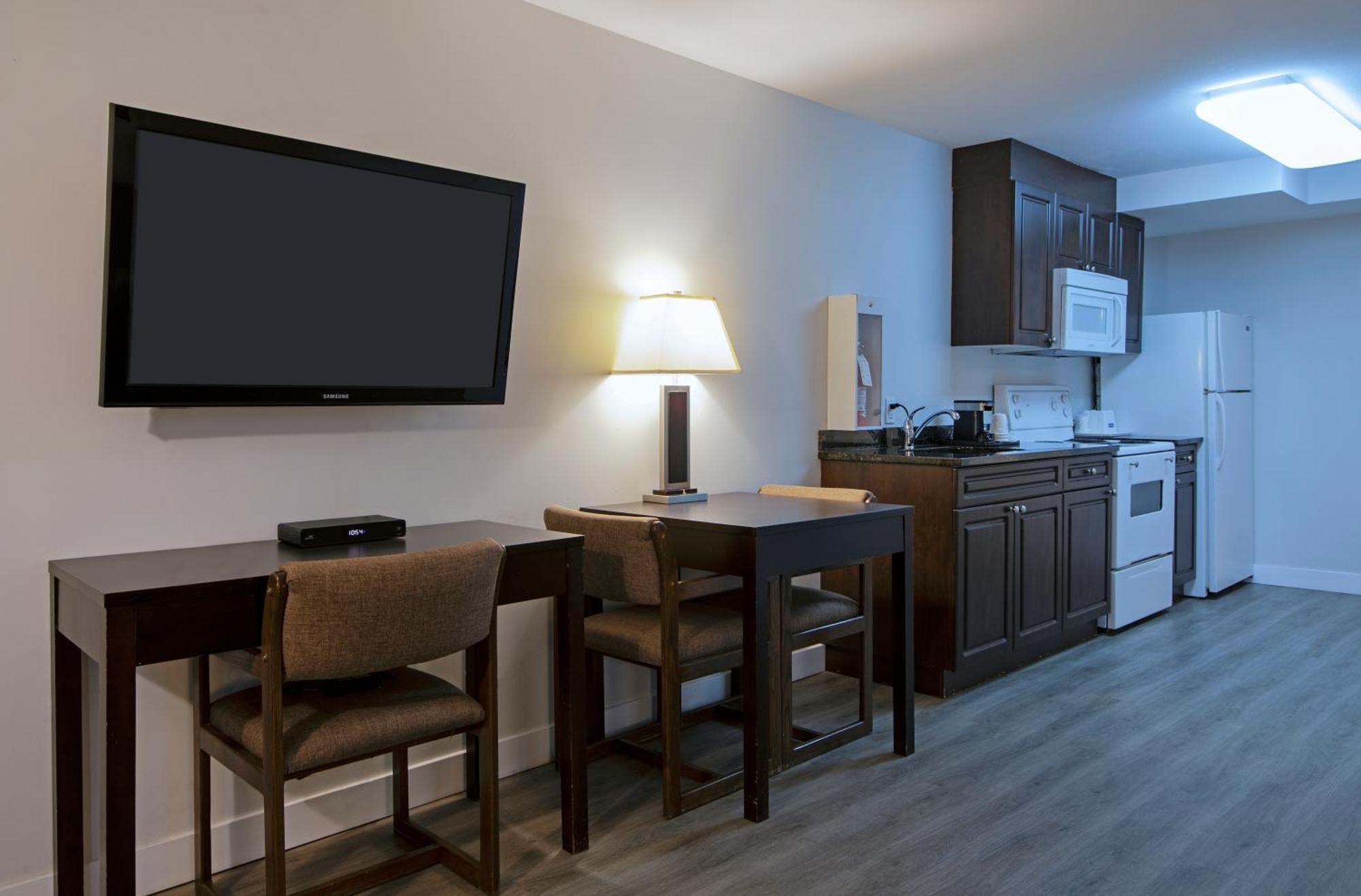Travelodge By Wyndham Kamloops Mountview Eksteriør billede
