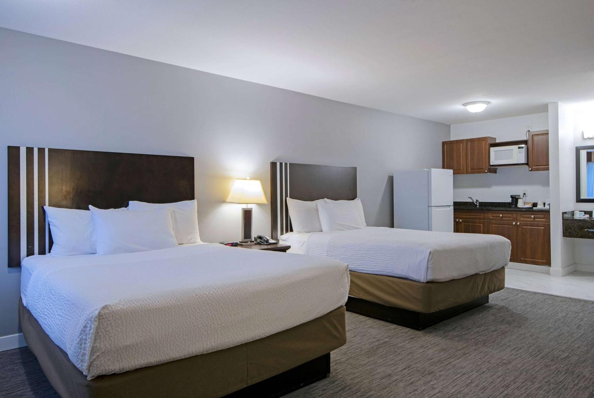 Travelodge By Wyndham Kamloops Mountview Eksteriør billede
